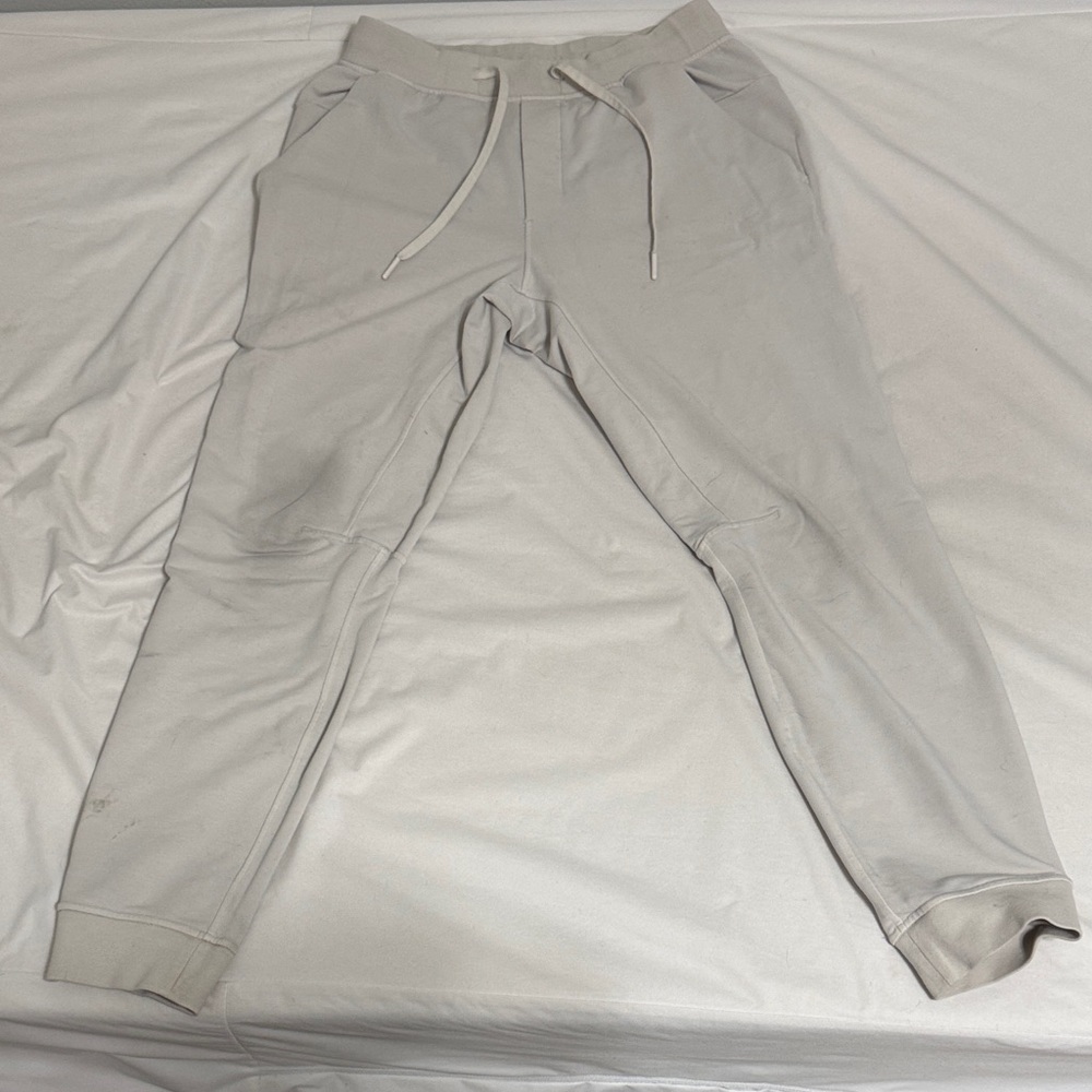 Men's Crème Lululemon Drawstring Jogger Pants